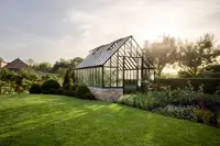 Gewächshäuser Rustiq Victorian auf Mauern