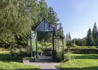 Gewächshäuser Rustiq Victorian auf Mauern